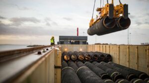 Foment insiste en la construcción complementaria de la interconnexión gasística terrestre del Midcat y de la submarina entre Barcelona y Livorno